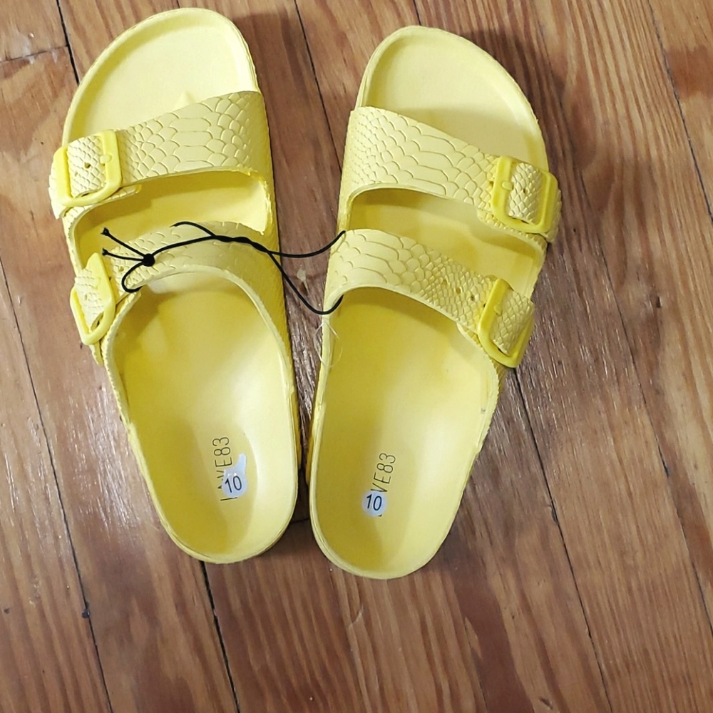 BRAND NEW cozy croc style slippers, neon yellow - Picture 1 of 3